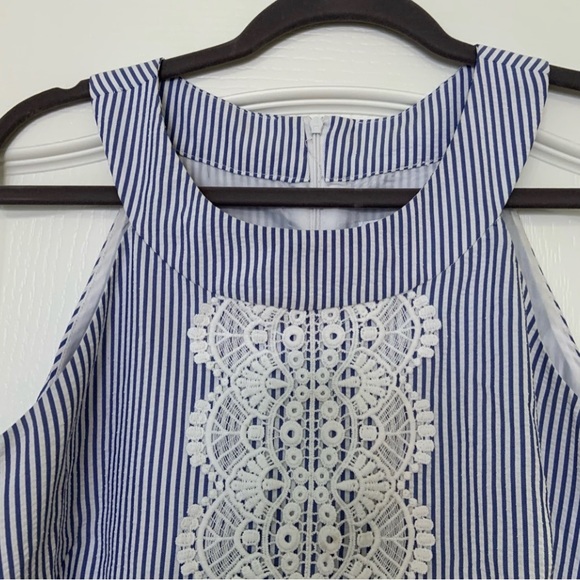 Maggie L. Blue and White Striped Seersucker Crochet Trim Size 14 - Picture 3 of 5